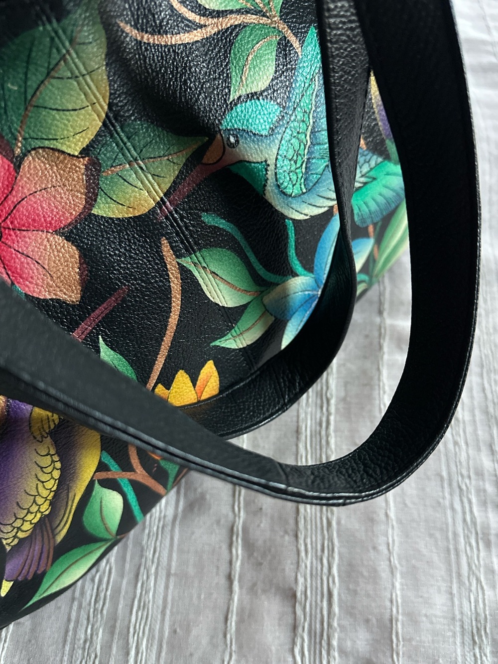 Anna by Anuschka Hand Painted Leather Shoulder Bag | Birds in Paradise Black - Picture 8 of 16